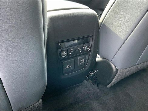 Used 2024 Buick Enclave Premium FWD image 33