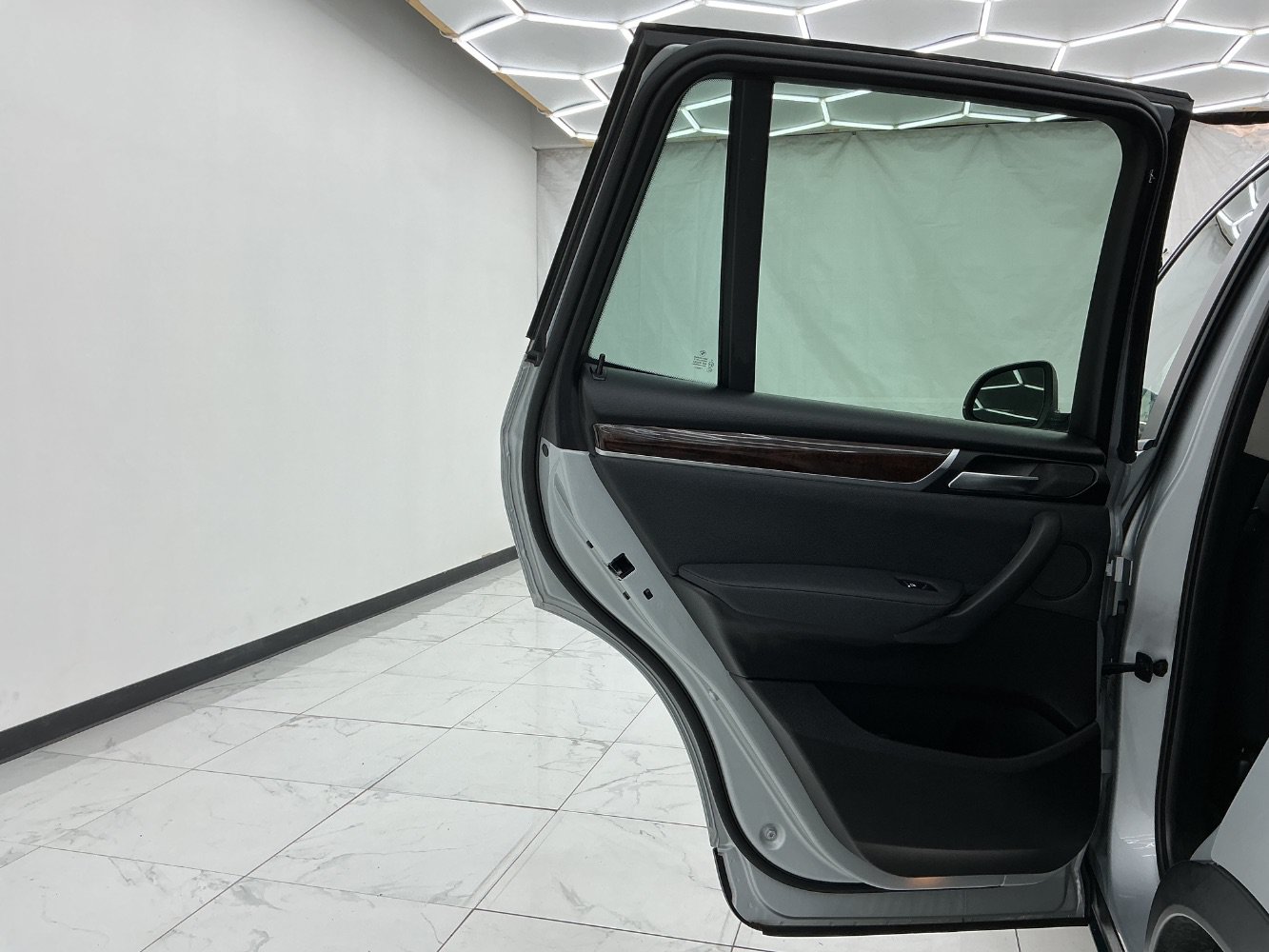Used 2017 BMW X3 xDrive28i AWD/4WD image 24