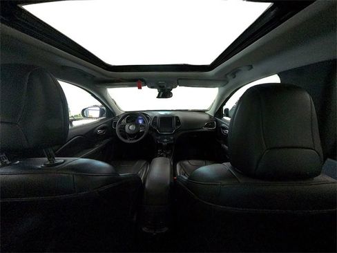 Used 2023 Jeep Cherokee Altitude Lux w/ Lux Elite Package image 34