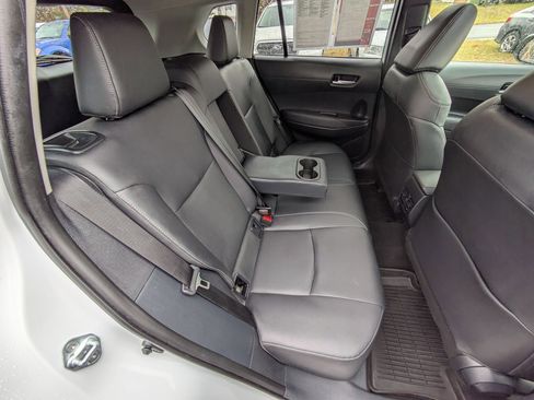 Certified 2023 Toyota Corolla Cross XLE image 22