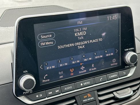 Used 2023 Nissan Altima 2.5 SV image 18