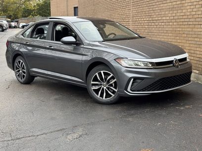New 2025 Volkswagen Jetta SE