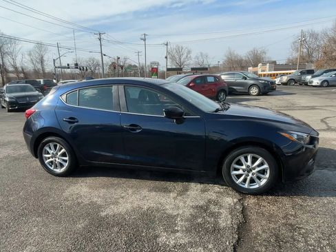 Used 2015 MAZDA MAZDA3 i Grand Touring image 9