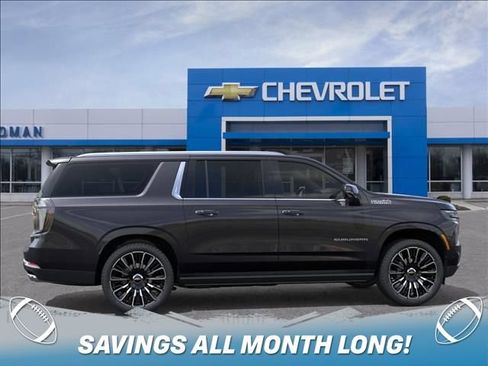 New 2026 Chevrolet Suburban High Country AWD/4WD image 5