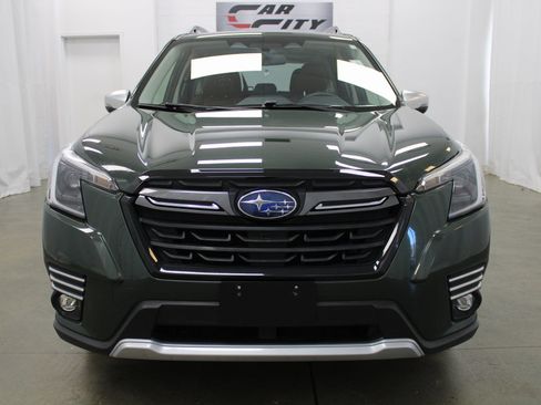 Used 2023 Subaru Forester Touring image 3