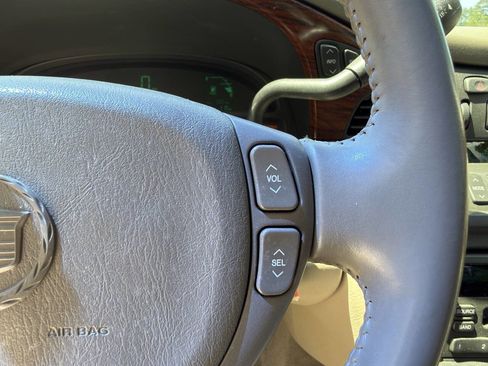 Used 2003 Cadillac De Ville w/ Comfort & Convenience Package image 58