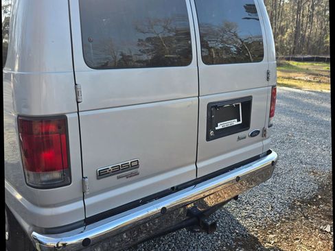 Used 2009 Ford E-350 and Econoline 350 XL image 16