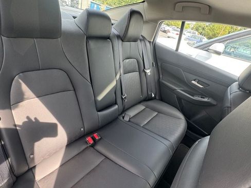 Used 2026 Nissan Sentra SR w/ SR Premium Package FWD image 7