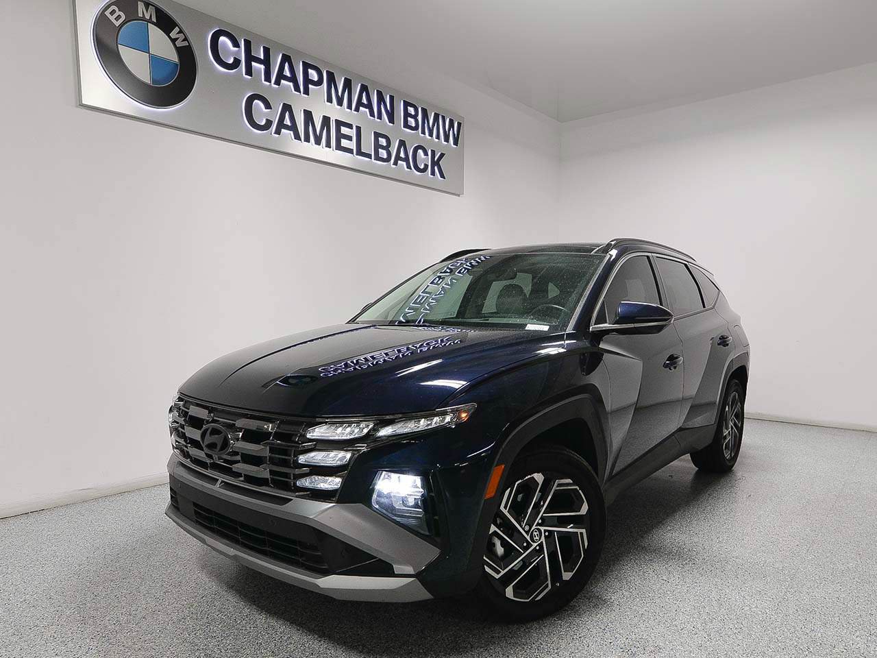 Used 2025 Hyundai Tucson Limited AWD/4WD image 1