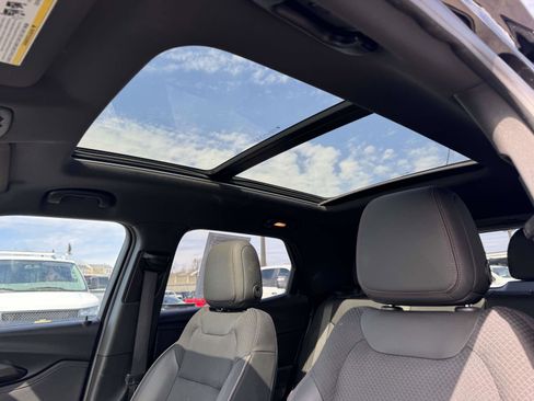 Used 2022 Chevrolet TrailBlazer RS w/ Sun and Liftgate Package image 22