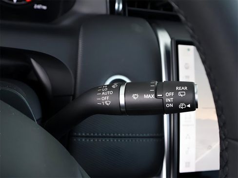 New 2025 Land Rover Discovery Sport Dynamic SE image 34