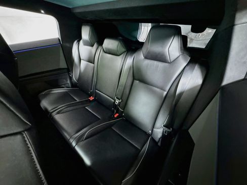 Used 2024 Tesla Cybertruck AWD Crew Cab image 22