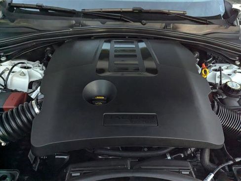 Used 2024 Jaguar F-PACE R-Dynamic S image 23