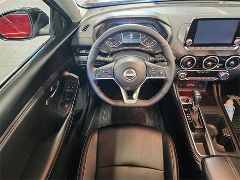 Used 2024 Nissan Sentra SR w/ SR Premium Package image 13