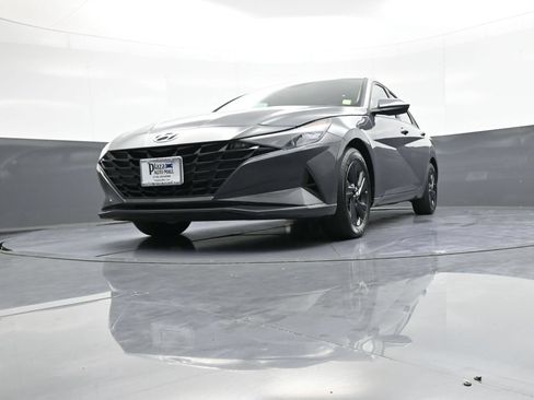 Certified 2023 Hyundai Elantra SEL FWD image 25