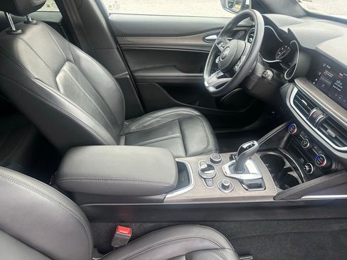 Used 2022 Alfa Romeo Stelvio Ti w/ Active Assist Plus Package image 17