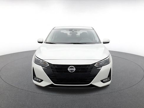 Used 2025 Nissan Sentra SV FWD image 2