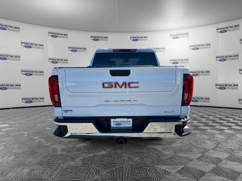 Used 2026 GMC Sierra 1500 SLT AWD/4WD image 4