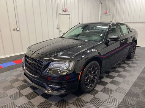 Used 2023 Chrysler 300 Touring L w/ Popular Equipment Group image 6