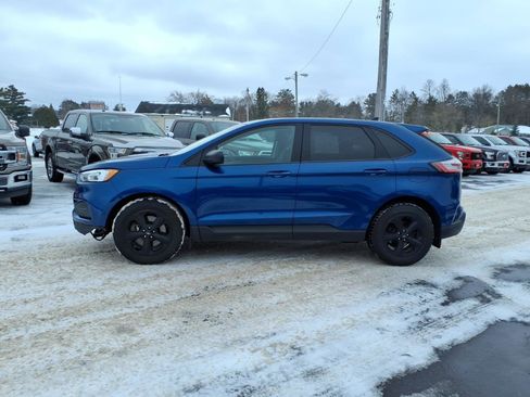 Used 2020 Ford Edge SE image 2