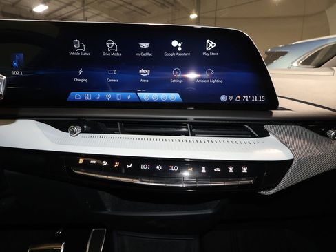 Certified 2025 Cadillac Optiq Sport 2 w/ LPO, Floor Liner Package image 16