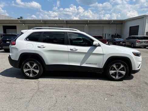 Used 2020 Jeep Cherokee Limited w/ Technology Group FWD image 8