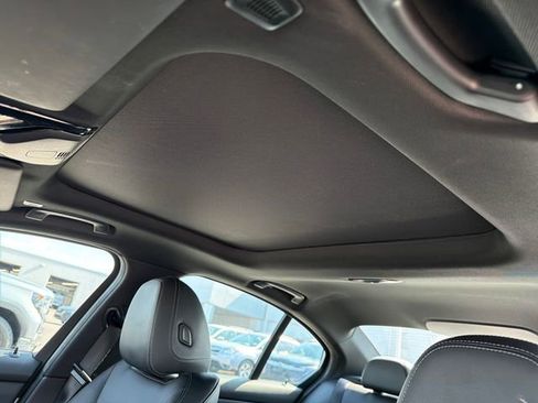 Used 2023 BMW 330i Sedan RWD image 16