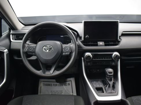 Used 2024 Toyota RAV4 XLE AWD/4WD image 14