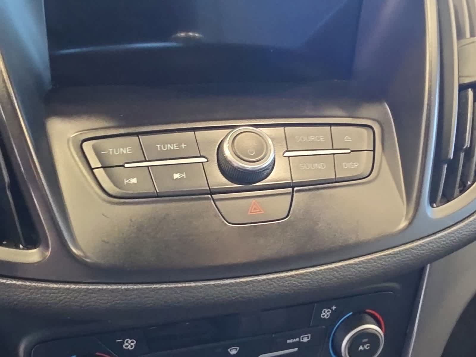 Used 2018 Ford Escape SE w/ SE Sync 3 Package FWD image 24