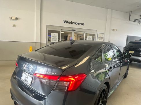 Used 2024 Honda Civic Sport image 6