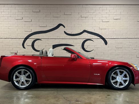 Used 2005 Cadillac XLR image 5