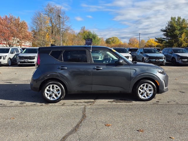 Certified 2025 Kia Soul LX w/ LX Technology Package FWD image 9