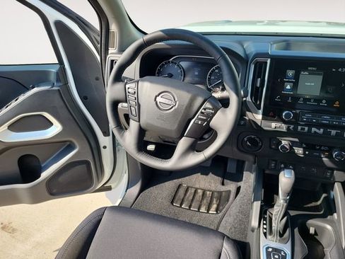 New 2026 Nissan Frontier SV w/ SV Convenience Package image 12