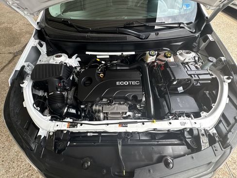 Certified 2021 Chevrolet Equinox LT FWD image 29