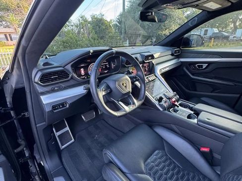 Used 2019 Lamborghini Urus AWD/4WD image 7