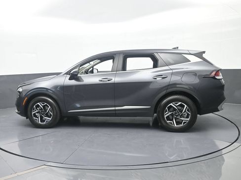 Used 2023 Kia Sportage LX AWD/4WD image 3
