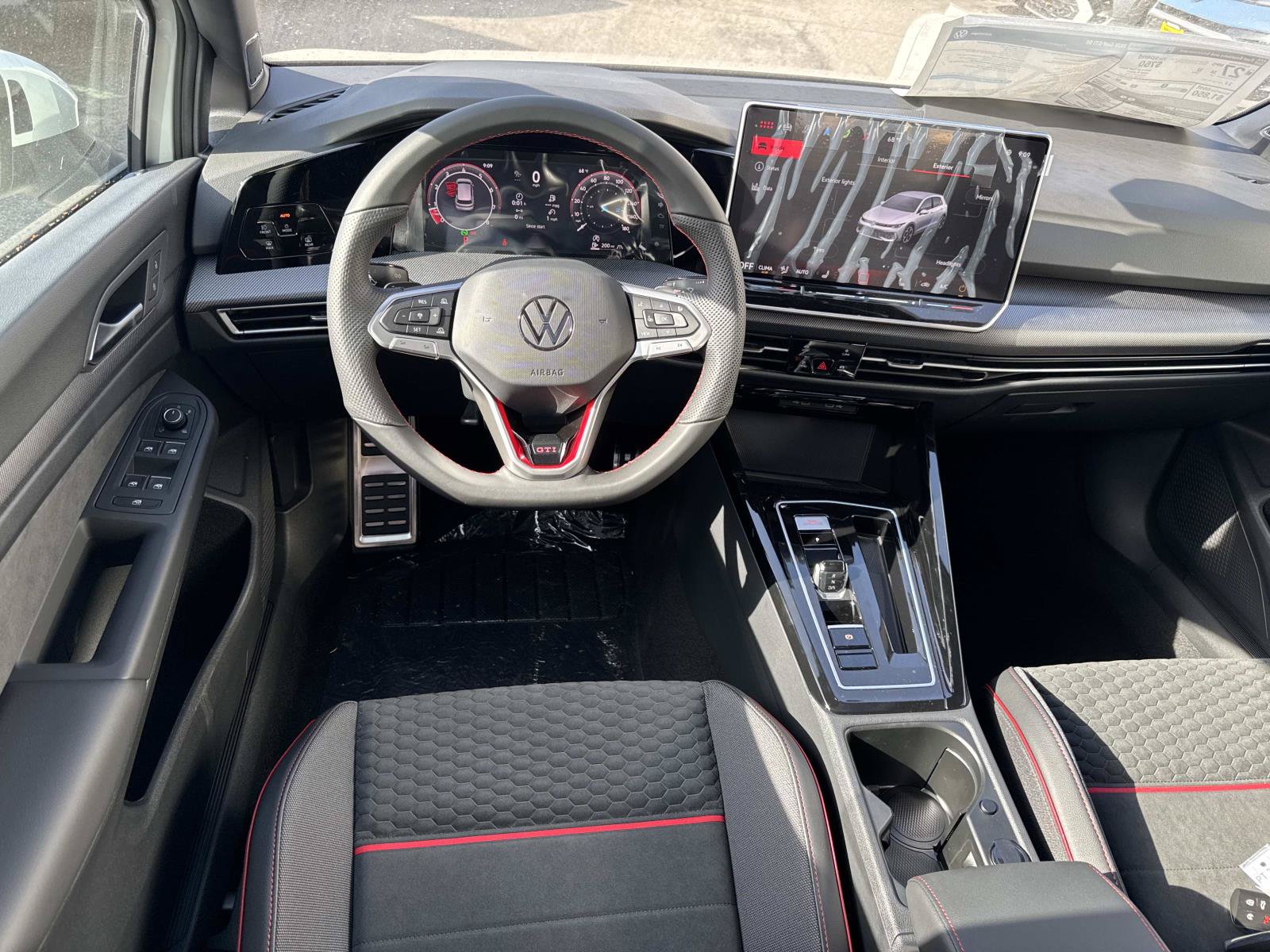 New 2026 Volkswagen GTI SE FWD image 8