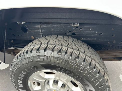 Used 2007 Chevrolet Silverado 2500 LT w/ Heavy-Duty Power Package image 48