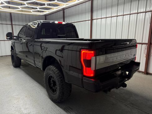 Used 2019 Ford F250 Platinum image 4