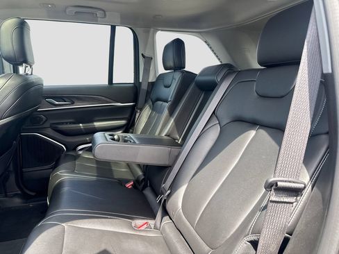 Used 2023 Jeep Grand Cherokee 4WD 4xe image 26