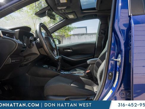 Used 2022 Toyota Corolla SE image 3