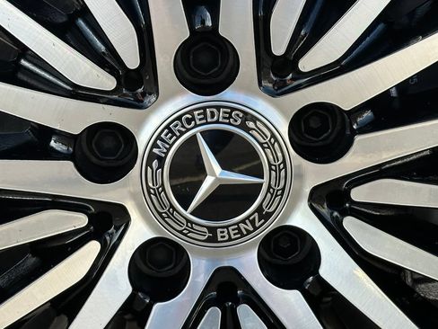 Used 2026 Mercedes-Benz C 300 Sedan image 11