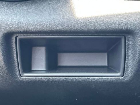 New 2025 Nissan Versa SR w/ Trunk Package image 19