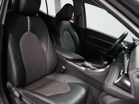 Certified 2022 Toyota Camry SE w/ Convenience Package FWD image 28