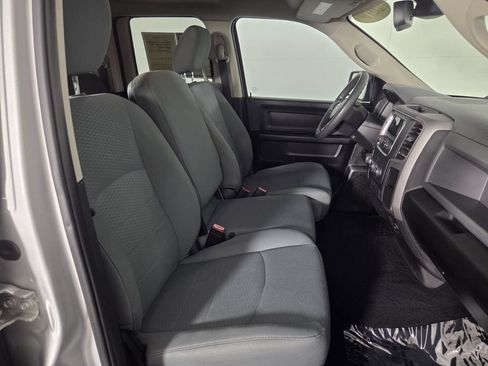 Used 2019 RAM 1500 Express RWD image 30