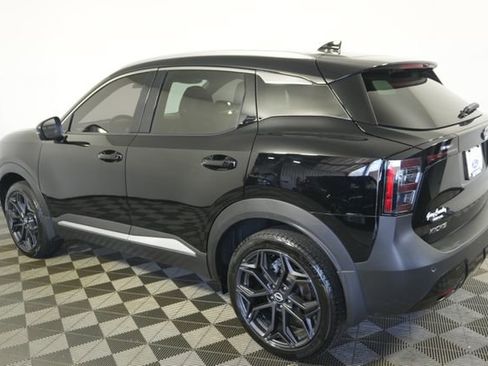 Used 2025 Nissan Kicks SR w/ SR Premium Package image 5