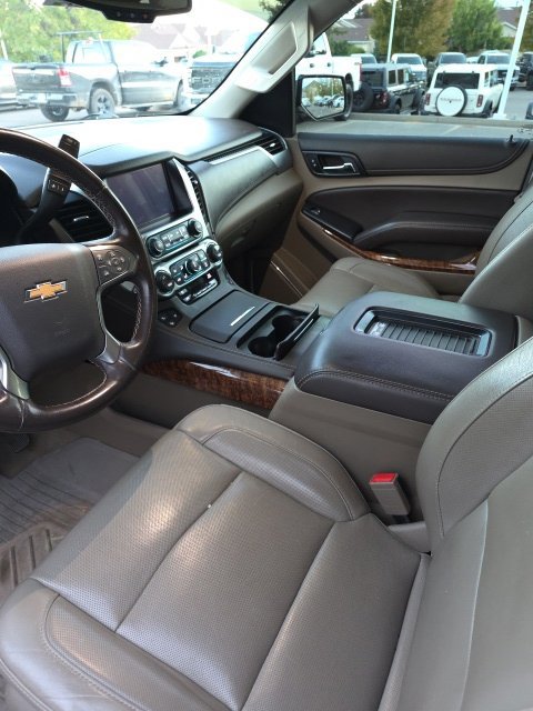 Used 2020 Chevrolet Suburban Premier AWD/4WD image 9