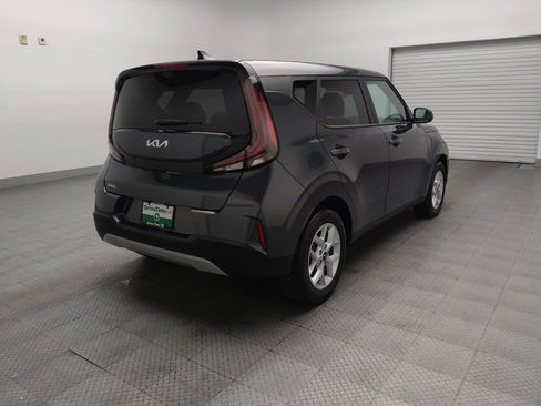 Used 2025 Kia Soul LX image 9