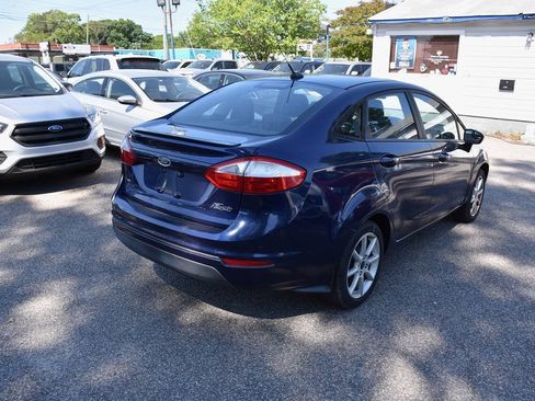 Used 2016 Ford Fiesta SE w/ Equipment Group 201A FWD image 6