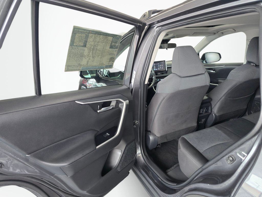 Used 2025 Toyota RAV4 XLE w/ Convenience Package AWD/4WD image 35